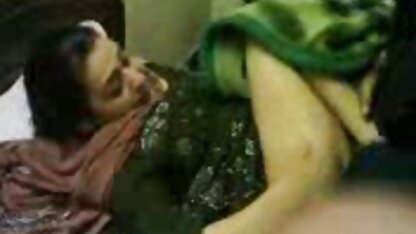 MILF روس یک جوجه کج خوب تهیه کرد عكس سكس الكسيس